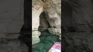 Falesia su Tingiosu  #sardegna #canoa #travel #maredisardegna #nature #mare #kayak #grotte