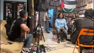 Download lagu Efek Rumah Kaca - Bukan Lawan Jenis (Rehearsal at Kios Ojo Keos, Jakarta 12/11/2025)