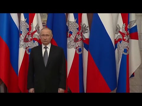 Putin toasts Russian