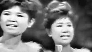 Каникулы Любви.   Японская Песня В Исполнении Дуэта The Peanuts (1963 Г.)