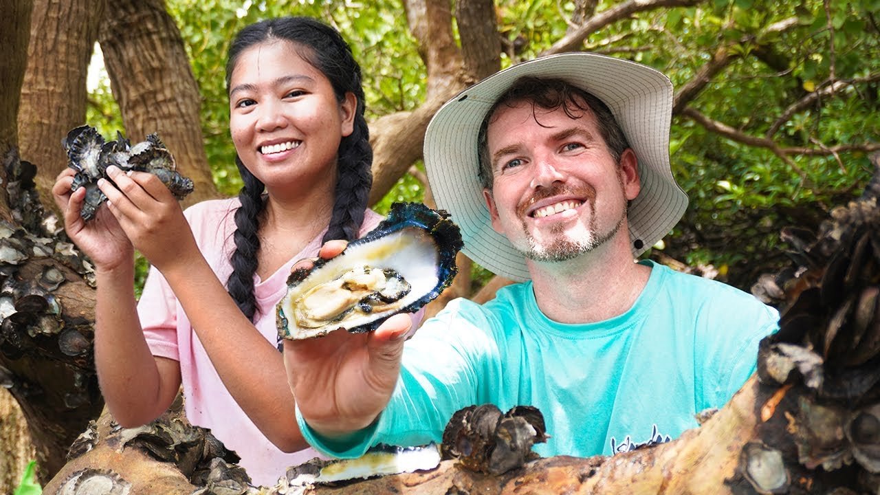 TRYING WILD OYSTERS FOR THE FIRST TIME IN THE PHILIPPINES | ISLAND LIFE