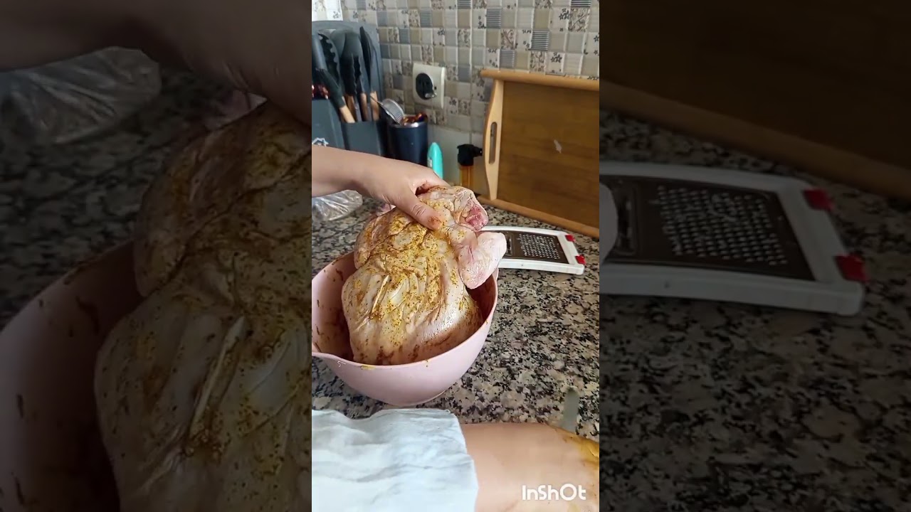 داتني عروسة و خرجتلها خرجة من القصب 🤣🤣