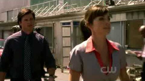 Smallville - 9x04 - Echo - Clark discovers that he is able to hear Lois