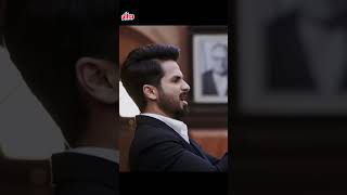 दखए म वकल ह सरग मर पस खद चलकर आत ह