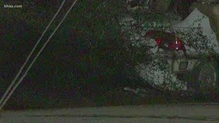 3 killed when driver crashes into tree in northeast Harris County