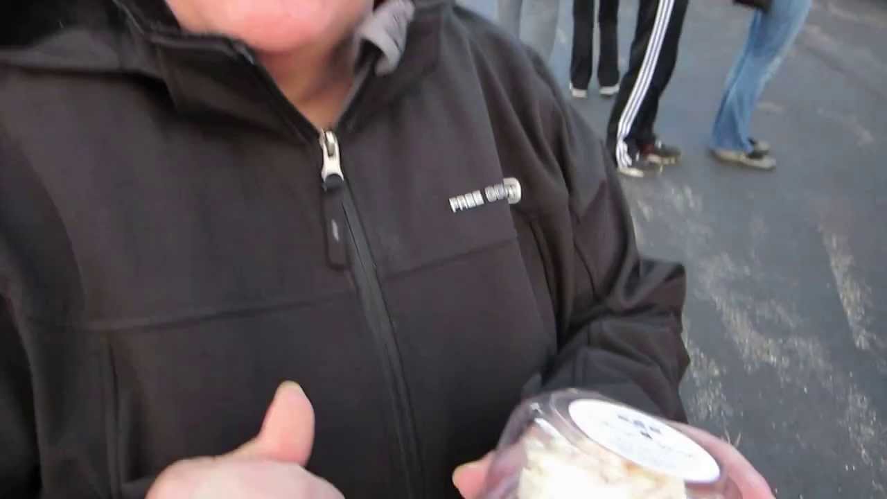 Chicago Cupcake Food Truck Fan YouTube