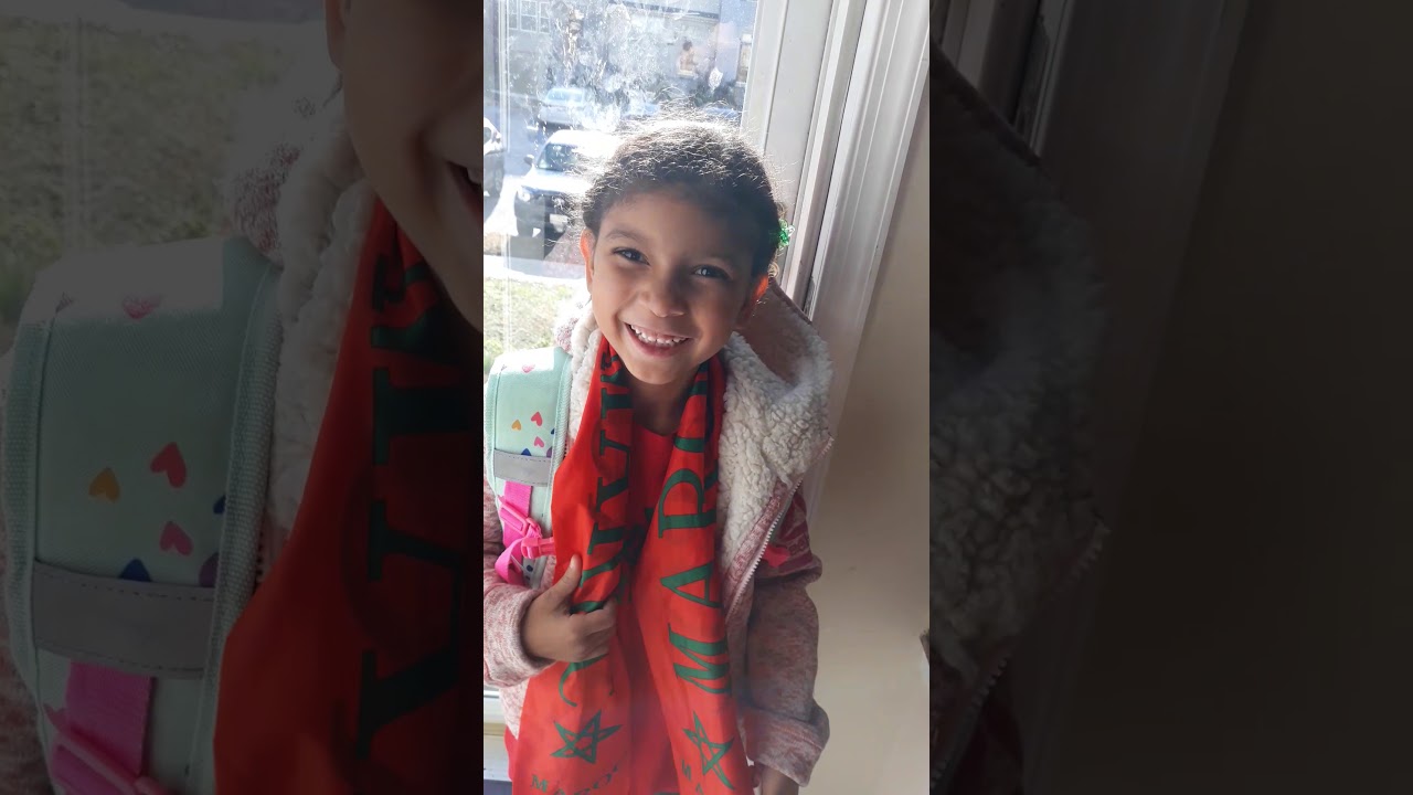 Sarah is celebrating Green March November 6 سارة محتفلة بالمسيرة الخضراء