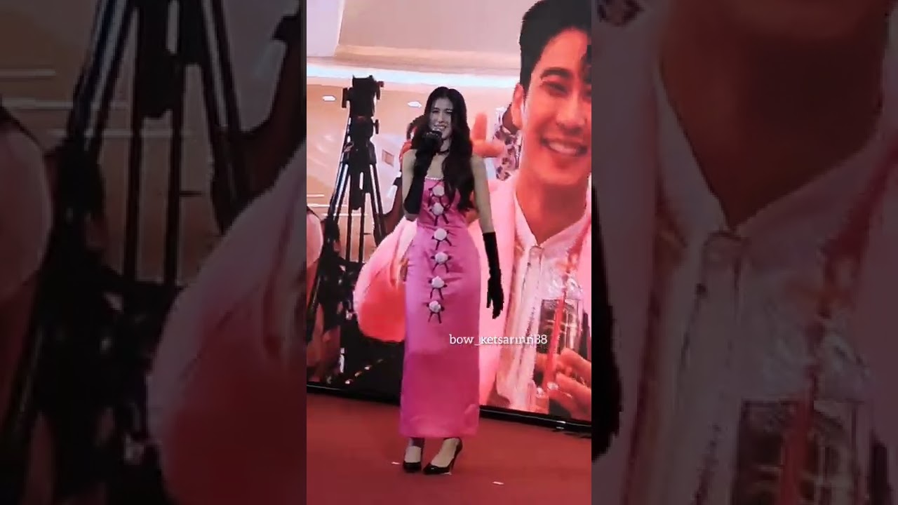 พิ้งค์พลอย:คนสวยร้องเพลง เพิ่งรู้ว่ารัก แต่เราอ่ะรักพอพอไปนานแล้วน๊า ฮิ้ว😍#พิ้งค์พลอย #pinkployy_