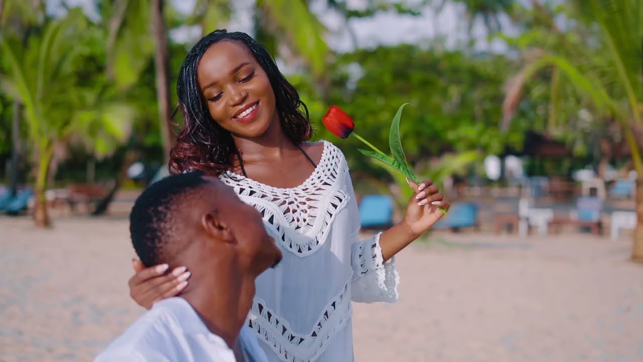 Peter Tarlips ft Bonny Town - NAKUPENDA (Clip Officiel)