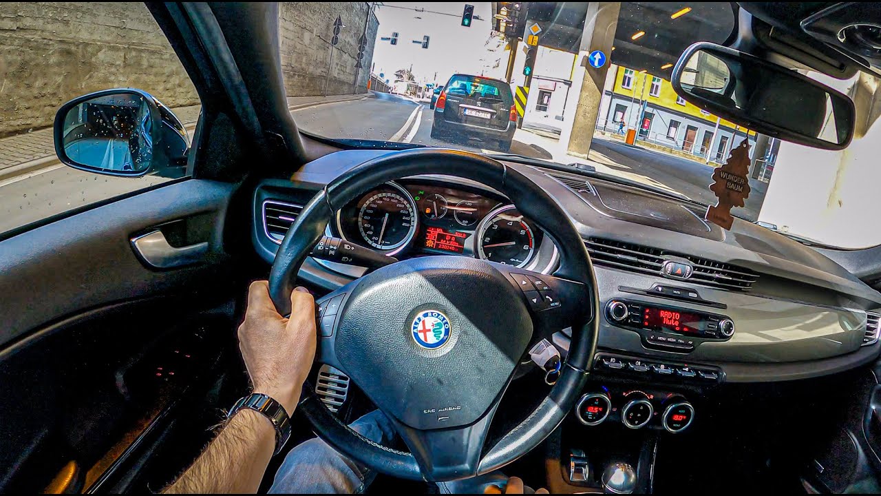 2011 Alfa Romeo Giulietta (2.0 JTD 140 HP) | POV Test Drive 