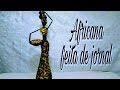 Africana feita de jornal