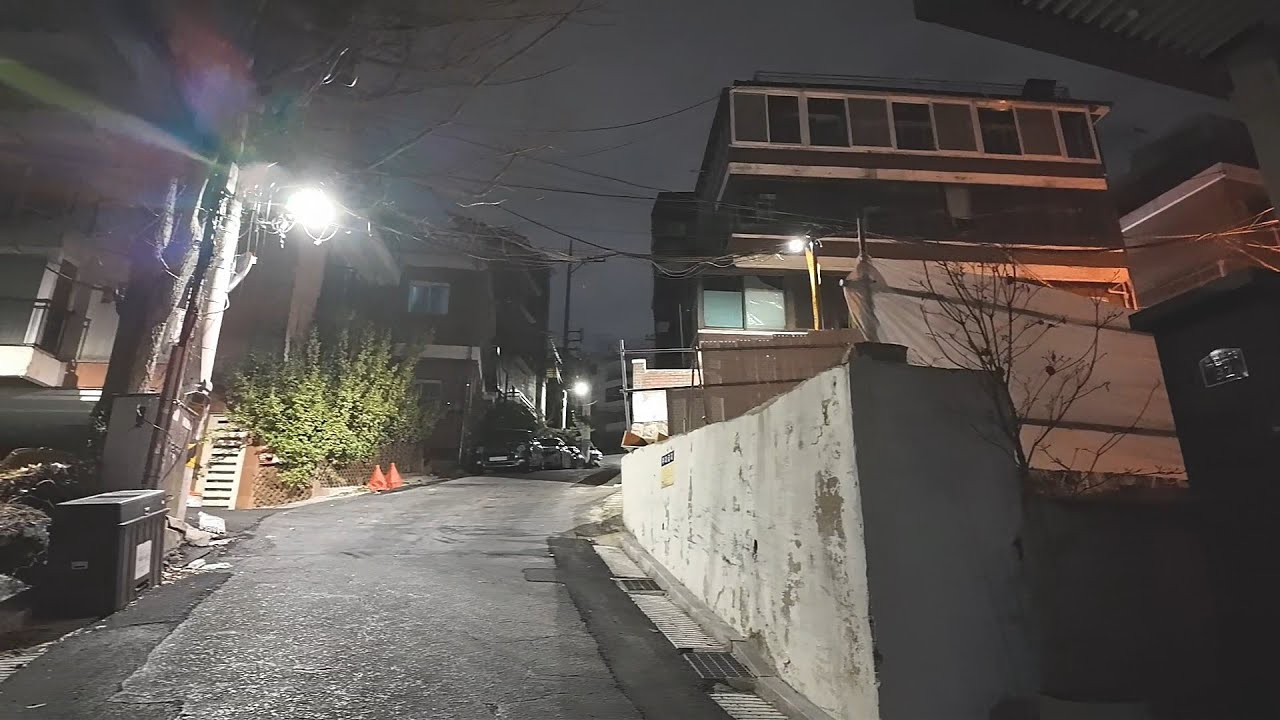 korea-walking-tour-seoul-yongsan-itaewon-2-dong-noksapyeong-daero