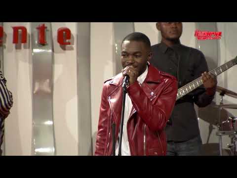 Phedilson actua "Nós somos" no Hora Quente (com a Banda HQ)