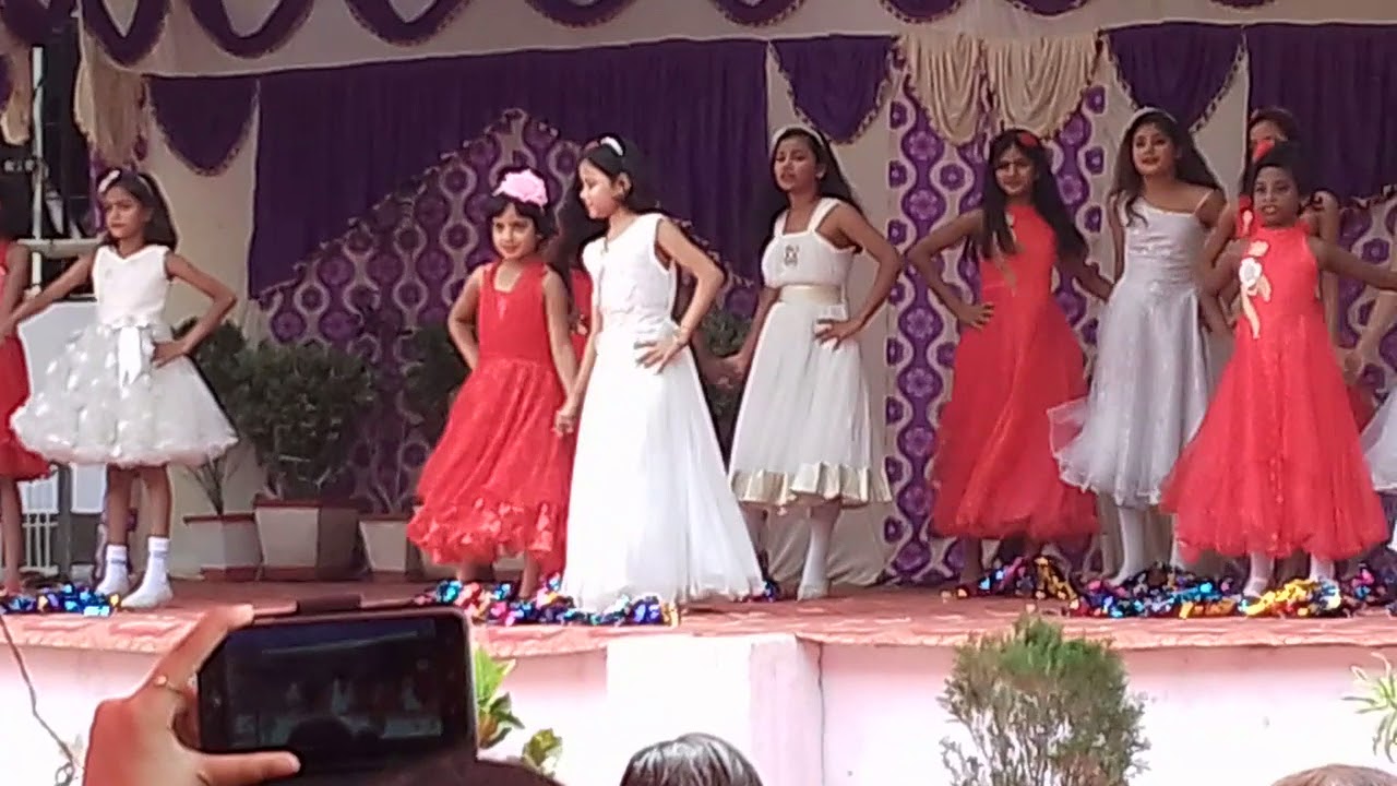 Chapra central school children dancing on sala la la song