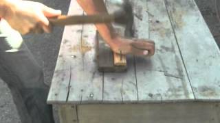 Comment Utiliser Un Marteau De Charpentier ?