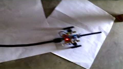 LINE FOLLOWING ROBOT 1