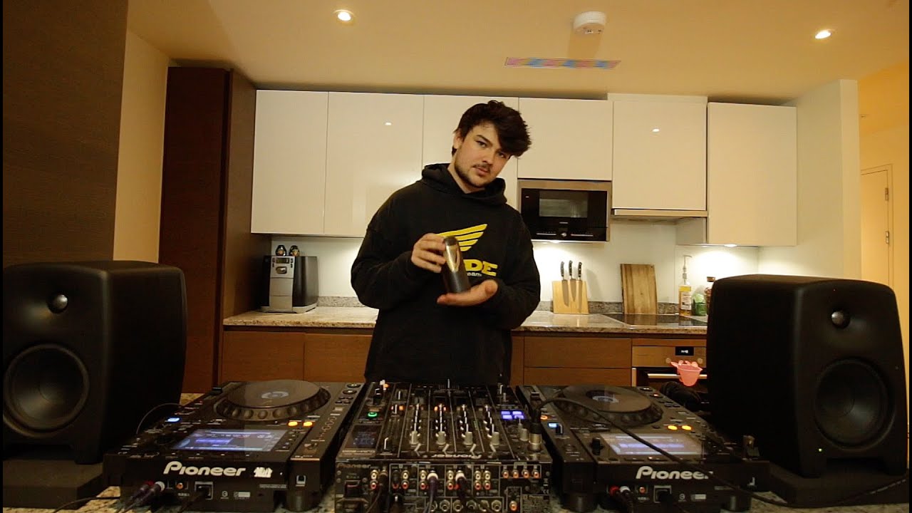 LOCKDOWN LIVE - Jay Pryor (Live From Lockdown)