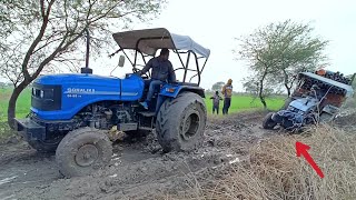 Eicher 485 stuck in mud with loaded trolley of Pipes Pulling by Sonalika di 60 Rx