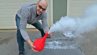 What Happens If You put Dry Ice Into Giant Balloon?