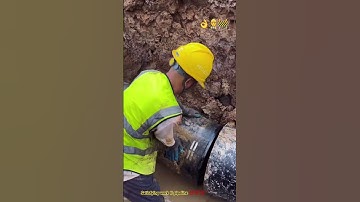 Pipeline construction process : Connecting drainage pipeline together underground