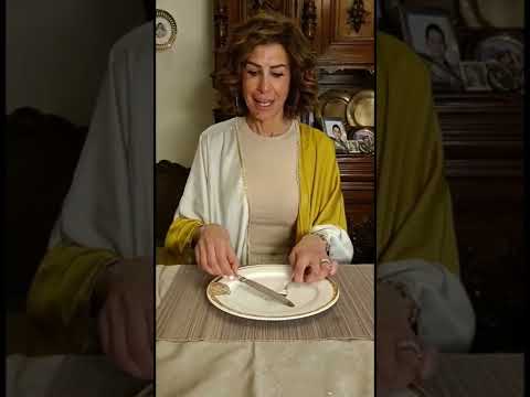 مخلصناش أكل وعايزين نتكلم نتصرف إزاي     