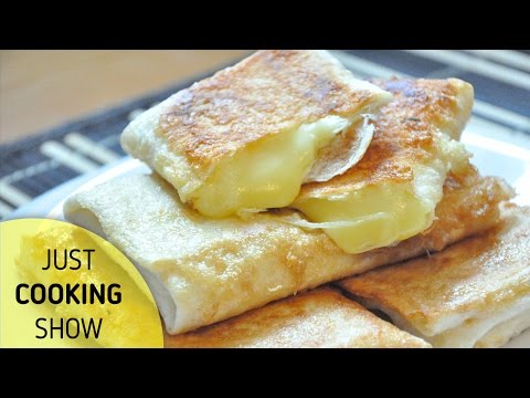 5 min breakfast: cheese in egg's pita