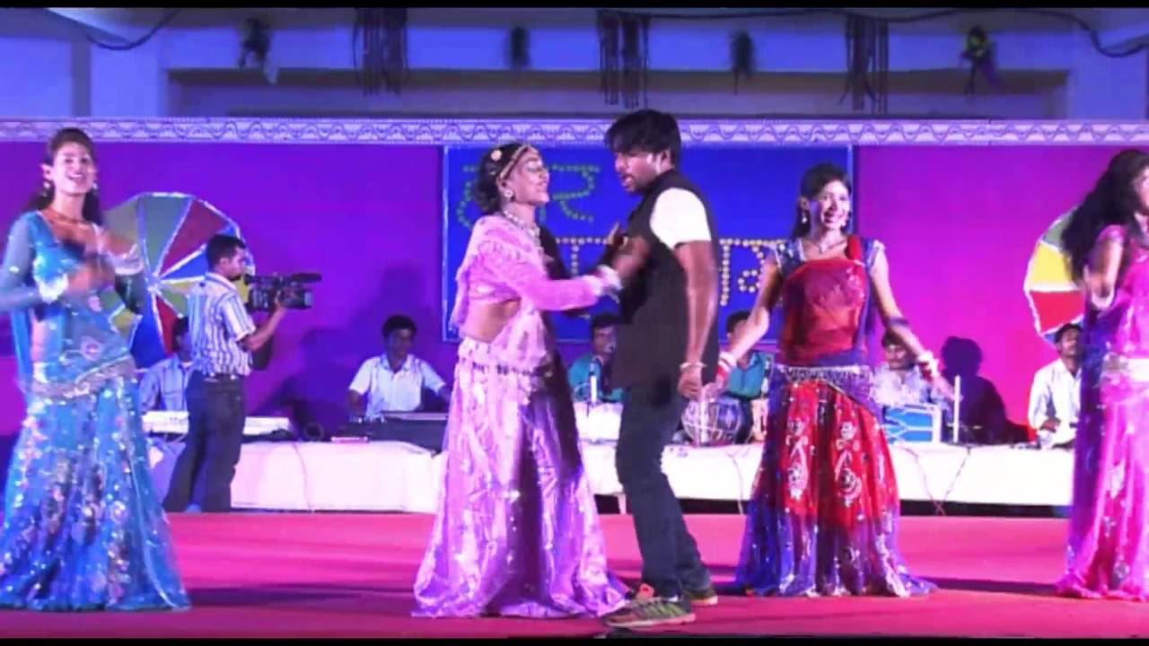 TURA NAI JANE RE NAI JANE   Seema Kaushik   Live Stage Program At Hamar Chhattisgarh