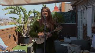 TINY DESK | UNA BONITA CASUALIDAD