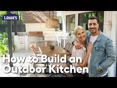 Do it Yourself Outdoor Kitchen | Blending Backyard Makeover How-tos @lowes