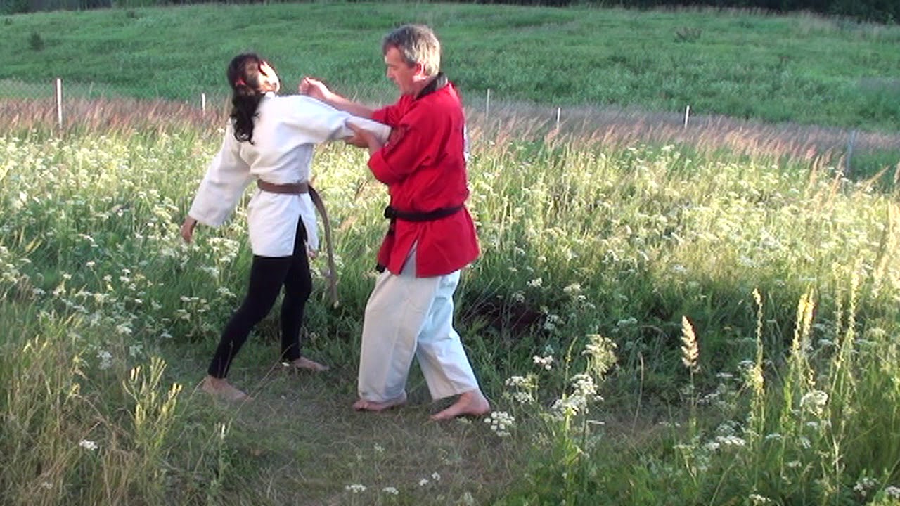 12 Circling Wing (ext.)