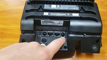 How to set up a polycom vvx400 phone.