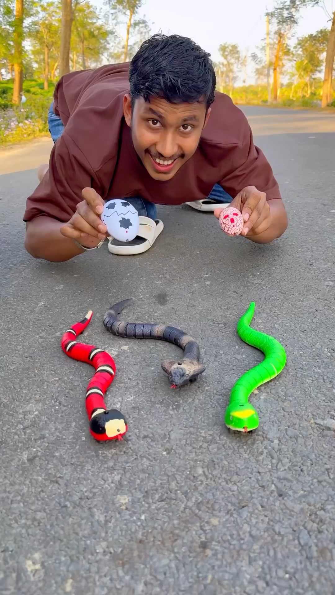 Tinta Remote Control Snake Shorts