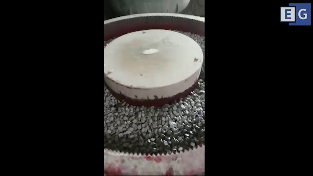Вибрационная галтовочная машина