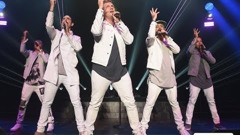 Jimmy Fallon, Backstreet Boys & The Roots Sing 