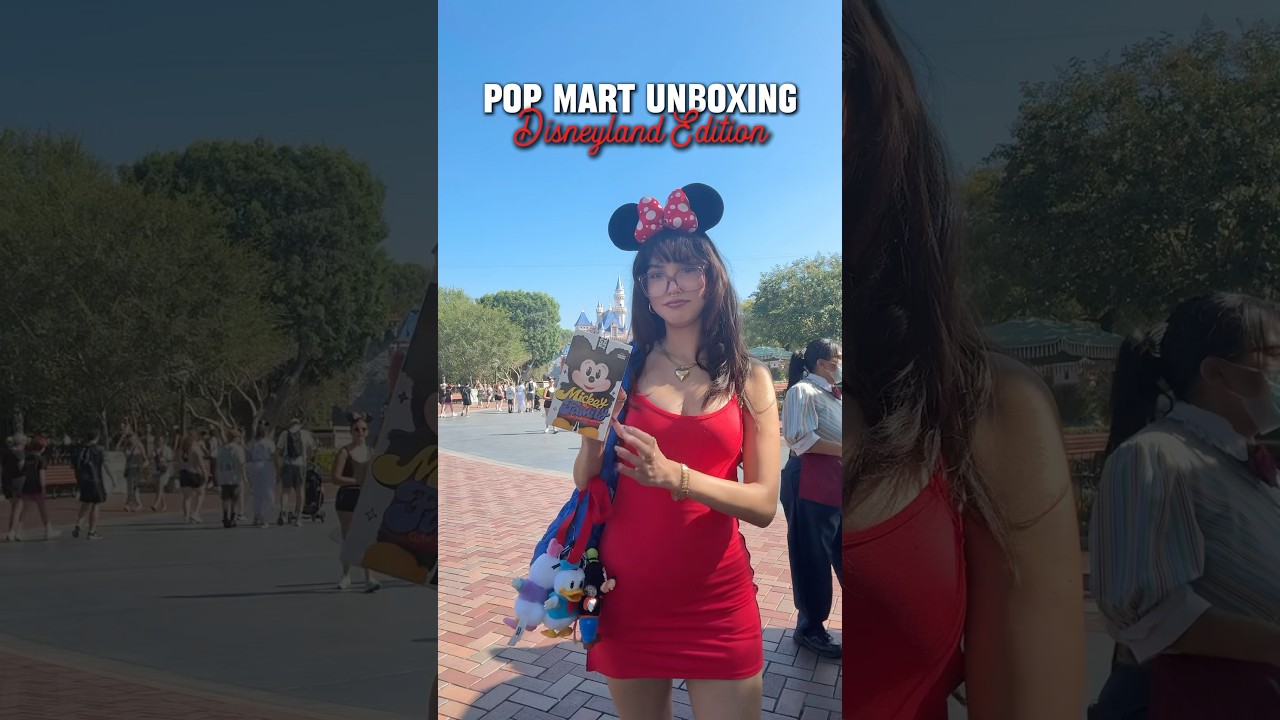 Unboxing Mickey Family Keychain at Disneyland ✨ #Popmart #Unboxing #DisneyBlindbox #MinnieMouse