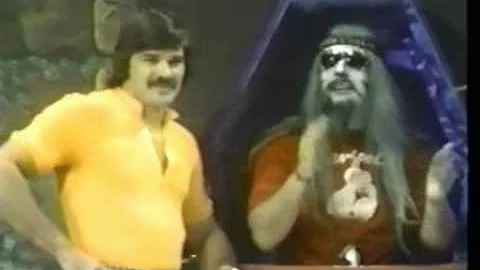 Screaming Yellow Theater (Svengoolie) - syt show 7...