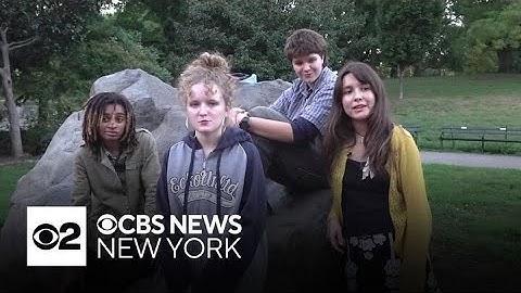 These NYC teens are rejecting cellphones and social media. Here