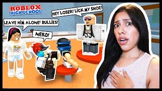 The Bullies Spit On Me And Pushed Me Down This Is The Worst Day Ever - Roblox High School