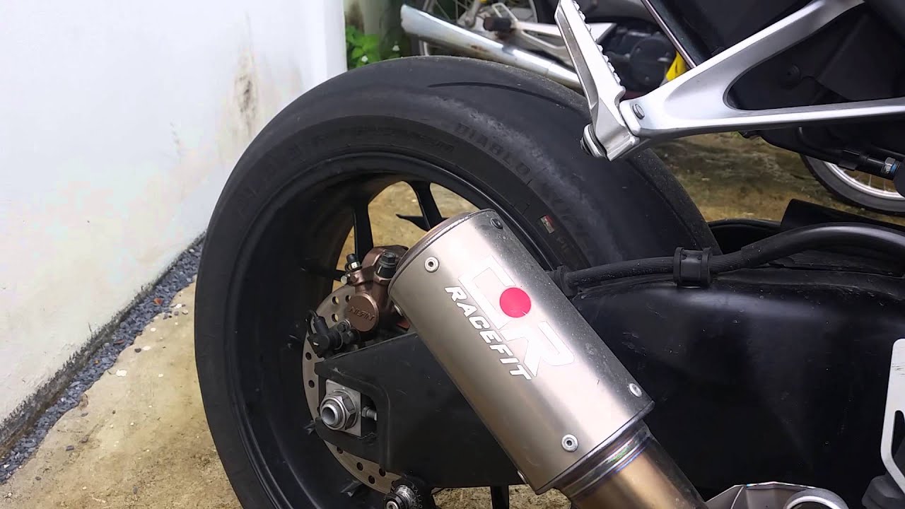 Honda CBR1000rr Racefit exhaust sound - YouTube