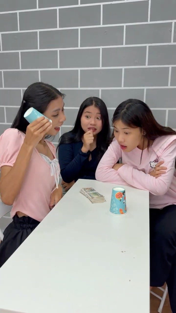 Su Hao comedy: Prank apple in cup magic ?