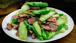廣東話影片｜荷塘芥蘭炒臘肉｜時令之選，可以配合不同臘味和炒，今次使用土家臘肉，又別有一翻風味！