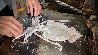 Press-grilled Squid Made by 88-year-old Man - KOTOBUKI NO MISE - in Nagoya, Japan