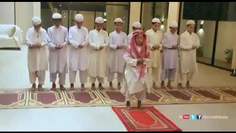 القارئ  محمد مدثر وهو يقرأ سورة طه