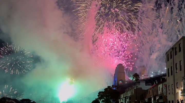 Australia greets 2025 with dazzling fireworks display over Sydney Harbour