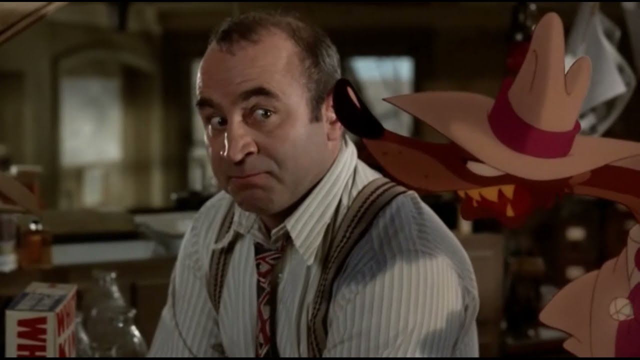 Кто подставил кролика Роджера. Эдди прячет кролика от хорьков - YouTube