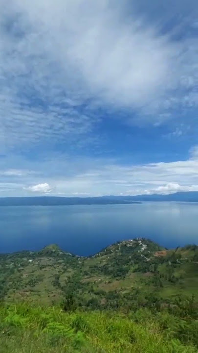 Danau Toba View dari Huta Ginjang