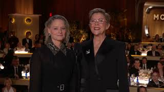 Annette Bening & Jodie Foster Present Best Picture – Musical/Comedy I 81st Annual Golden Globes