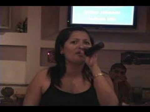 estela alcocer hernandez en karaoke tonys sport bar