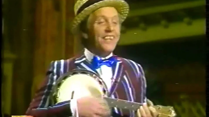 Alan Randall performs George Formby songs on 'The ...