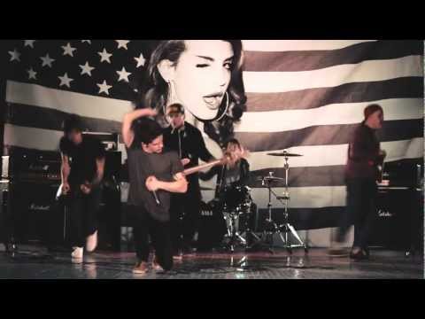 Sarah Where Is My Tea - Born To Die